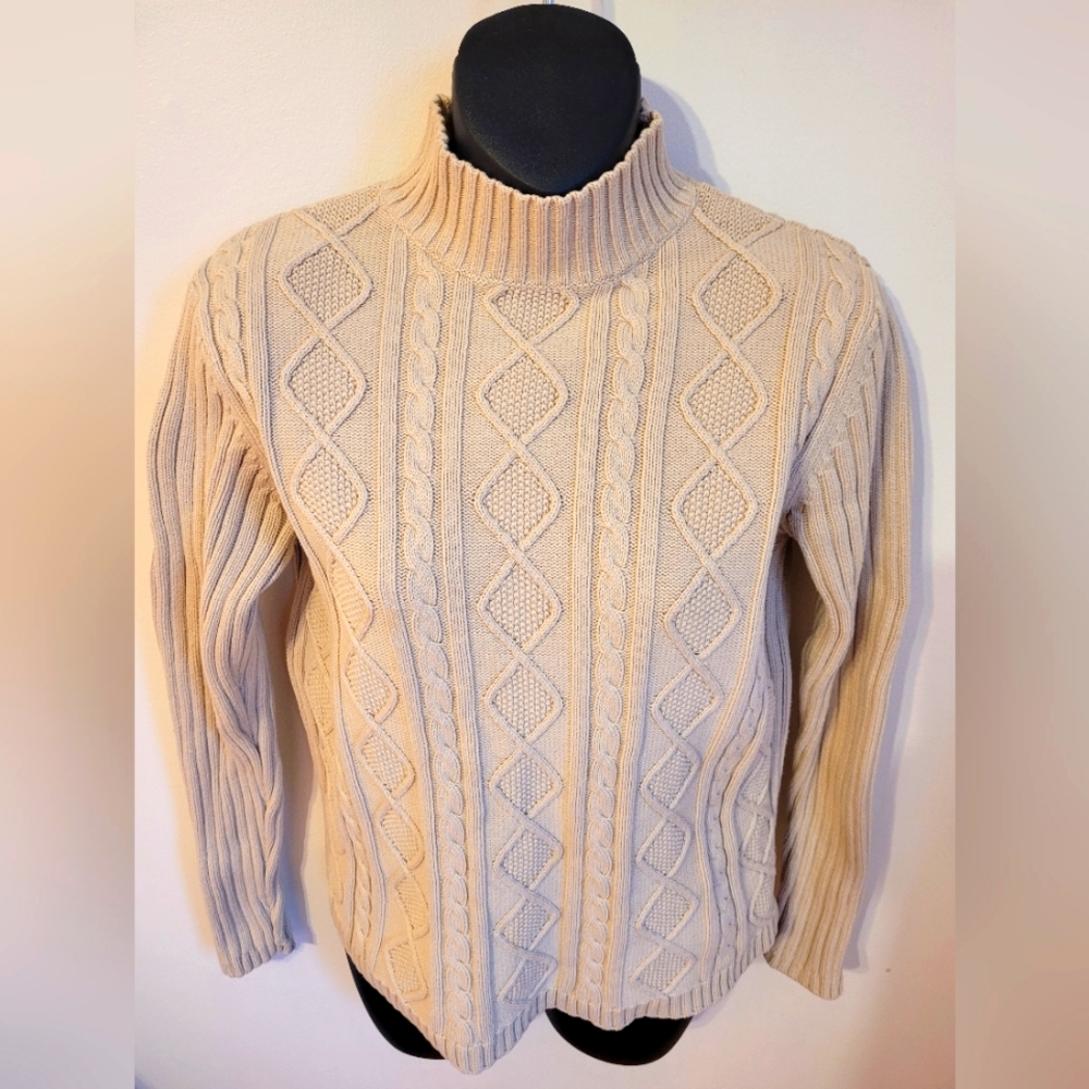 💚 100% cotton Northern Relection beige cable knit pullover size small.